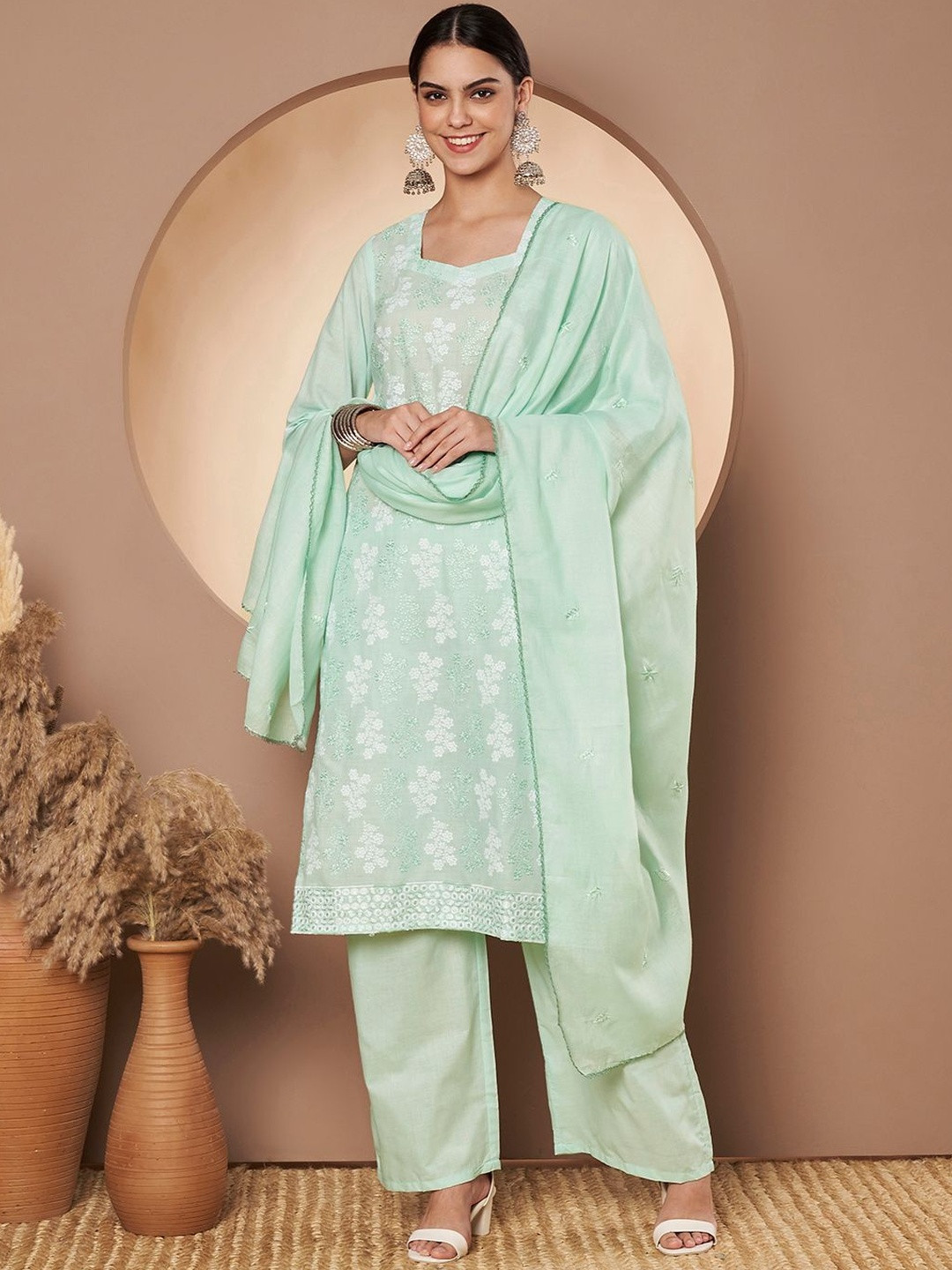 Poshak Hub Women Floral Embroidered Chikenkari Kurta With Palazzos & Dupatta Kurta Sets