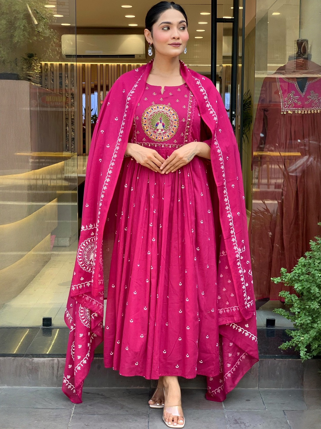 Labheshwari Women Ethnic Motifs Embroidered Panelled Thread Work Kurta Set