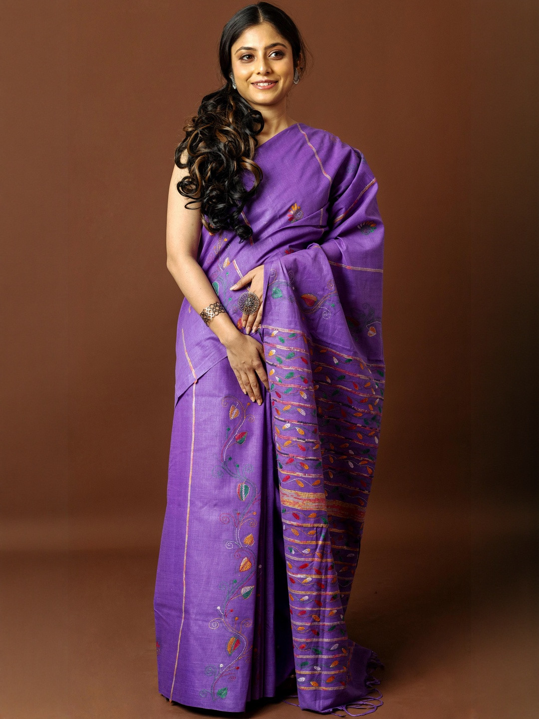 RAM SHYAM collection Ethnic Motifs Embroidered Khesh Kantha Saree