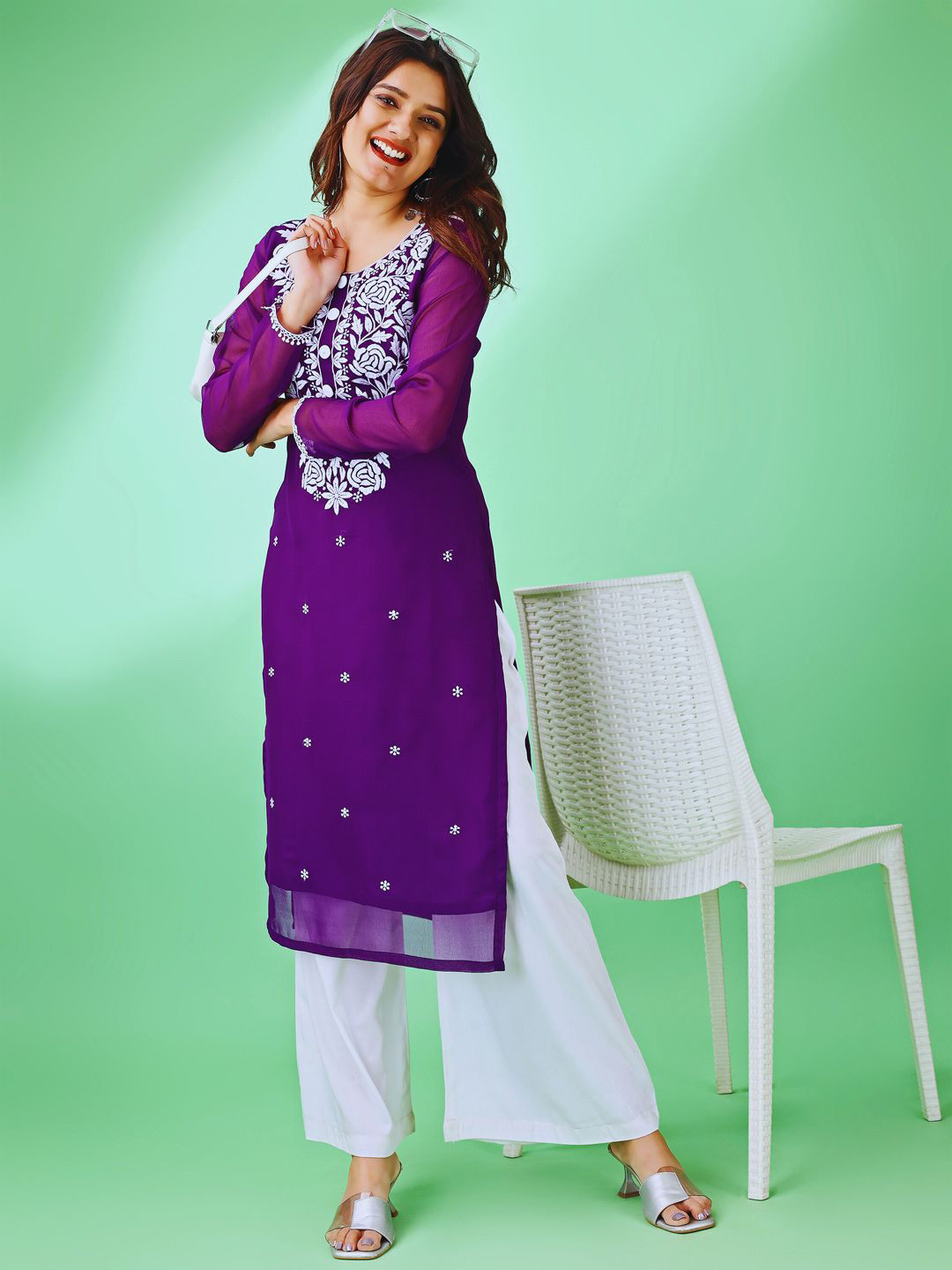 HESVI Floral Embroidered Chikankari Georgette Kurta
