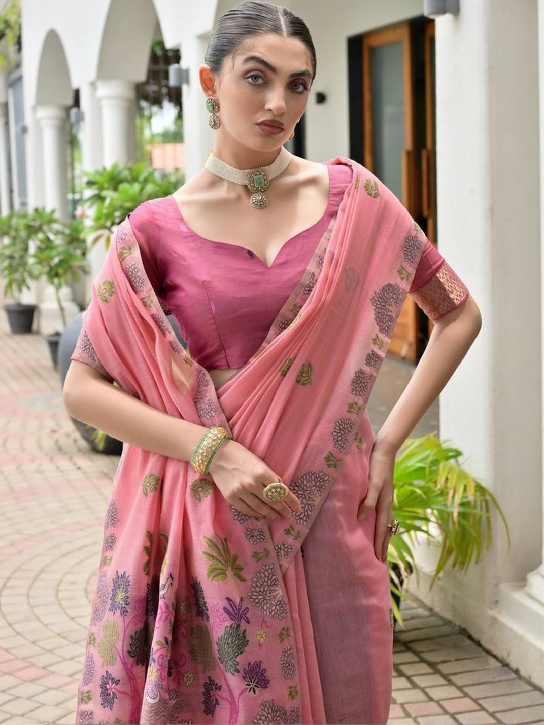VISHNU WEAVES Cotton Saree with Contrast Blouse