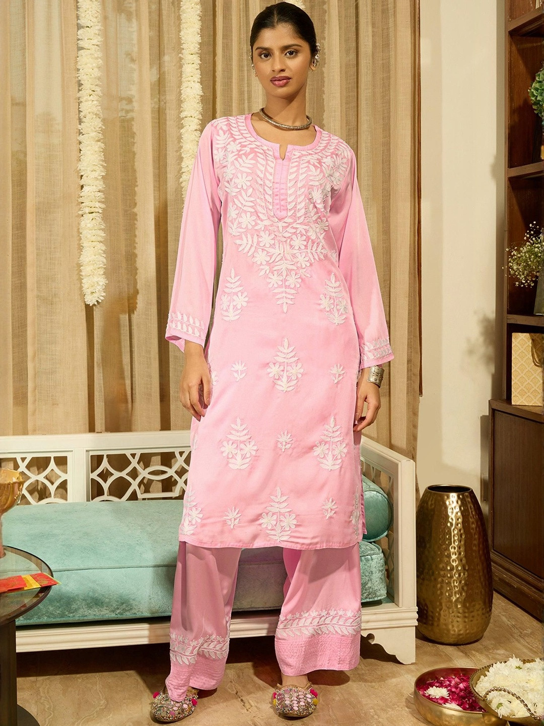 HOUSE OF KARI Pink Kashmiri Aari Embroidered Satin Silk Kurta Set With Farsi Pants