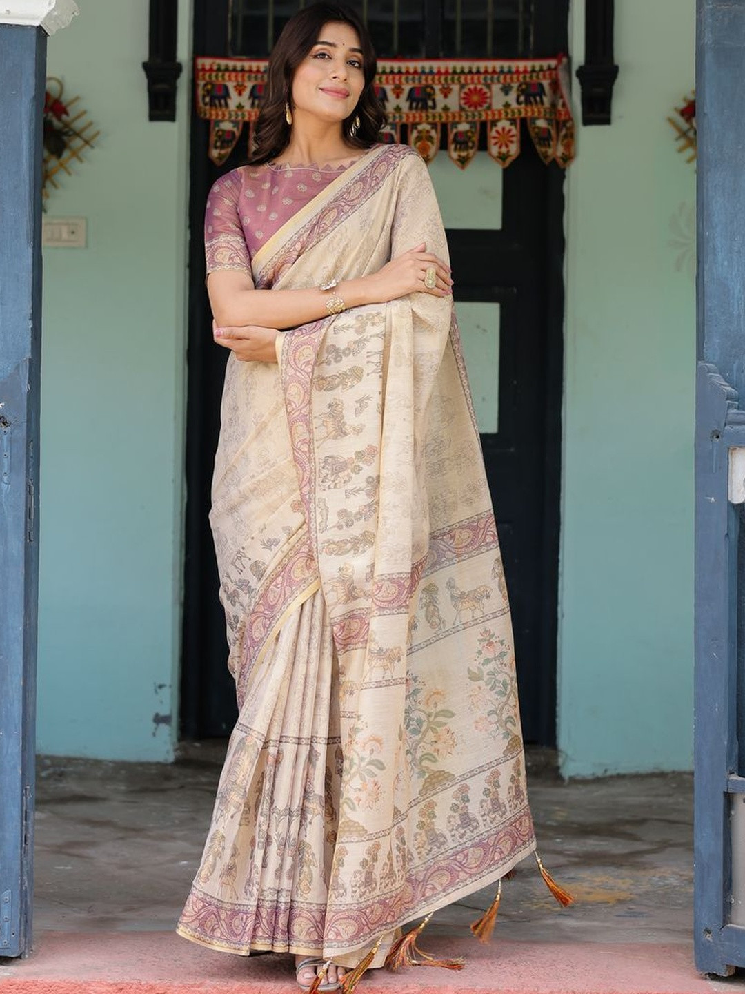 MAHARANI COUTURE Ethnic Motifs Pure Cotton Saree with Matching Blouse & Tassels on Edges