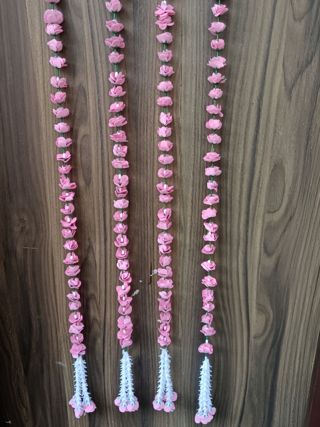 Nutts Pink & White 4 Pieces Rose And Tuberose Tassel Fabric Toran