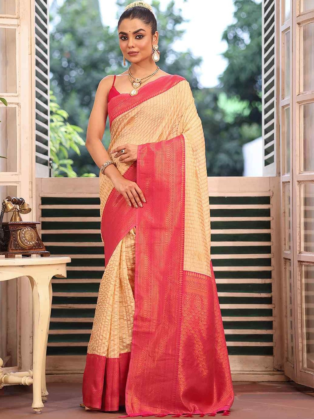 HERE&NOW Woven Design Zari Work Banrasi Saree With Blouse