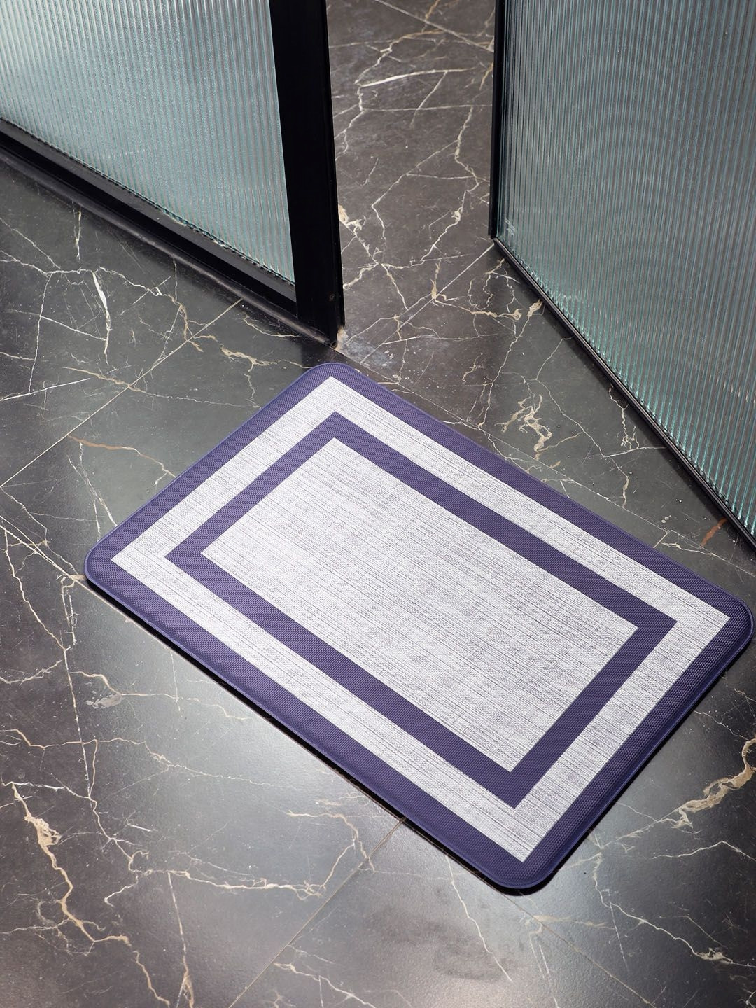 Datch White & Purple Printed 150 GSM Silicone Anti-Skid Bath Rug