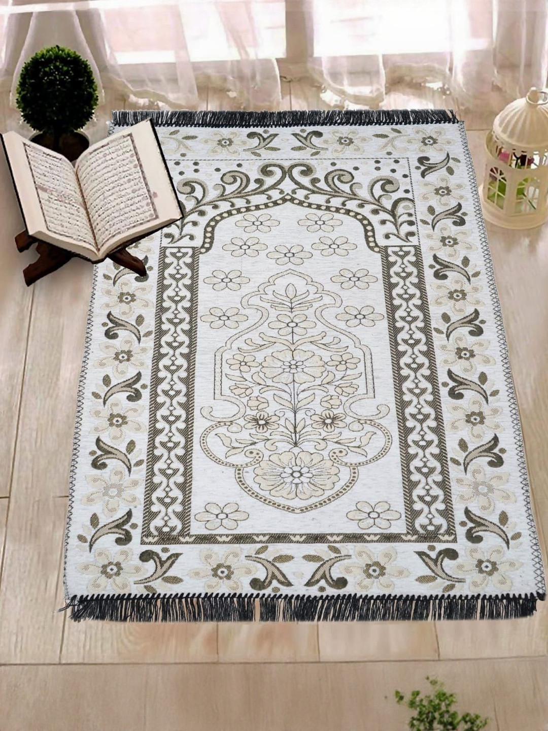 Furnishing Hut Floral Pattern Fringed Border Velvet Floor Mat