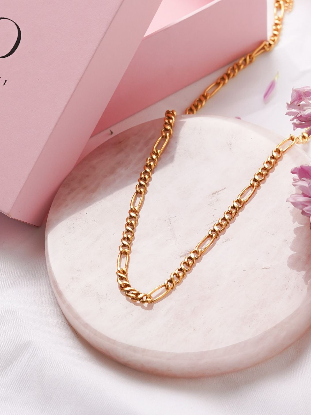 ALSO - A Look to Stand Out Gold-Plated Minimal Necklace And Chain