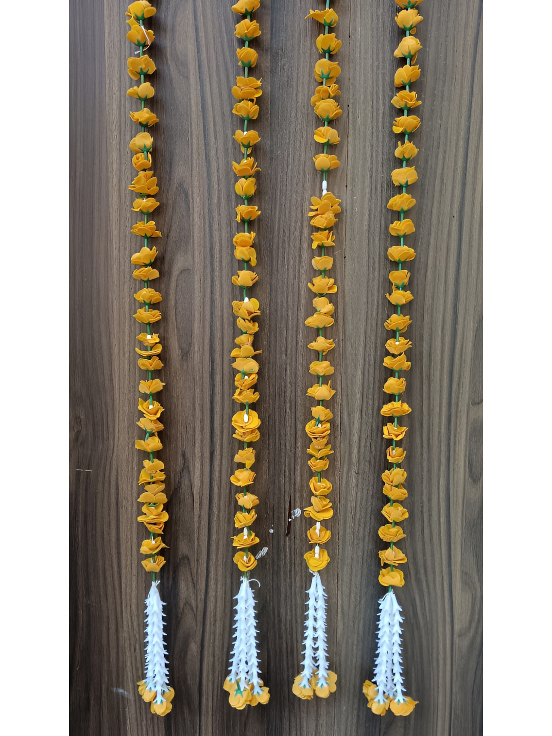 Nutts Yellow & White 4 Pieces Rose & Tuberose Tassel Toran