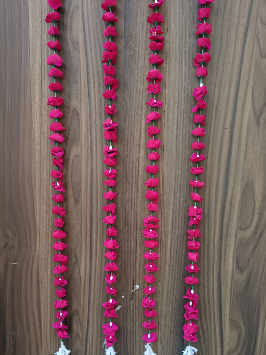 Nutts Pink & White 4 Pieces Rose & Tuberose Tassel Toran