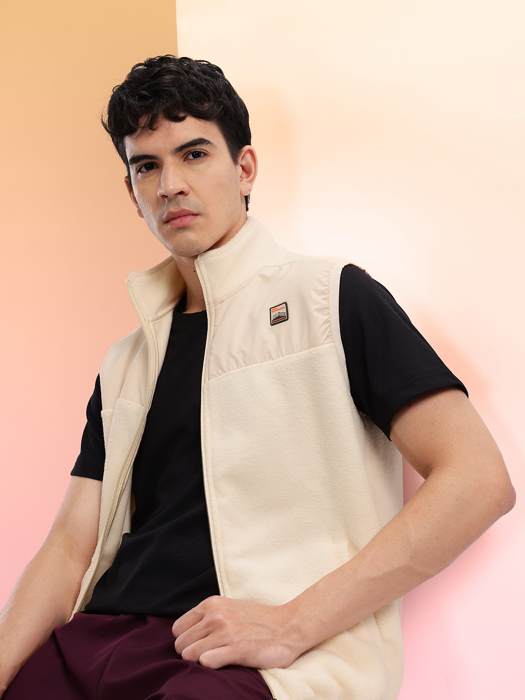 HRX by Hrithik Roshan Mock Collar Sleeveless Front-Open Outdoor Sweatshirt