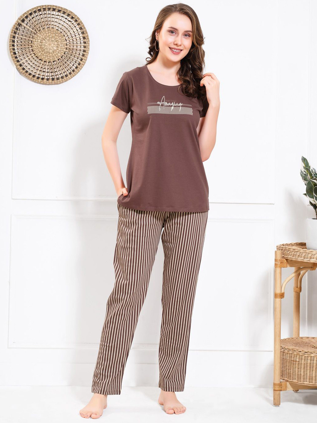 QUIRA Women Printed Top & Pyjamas Night Suit