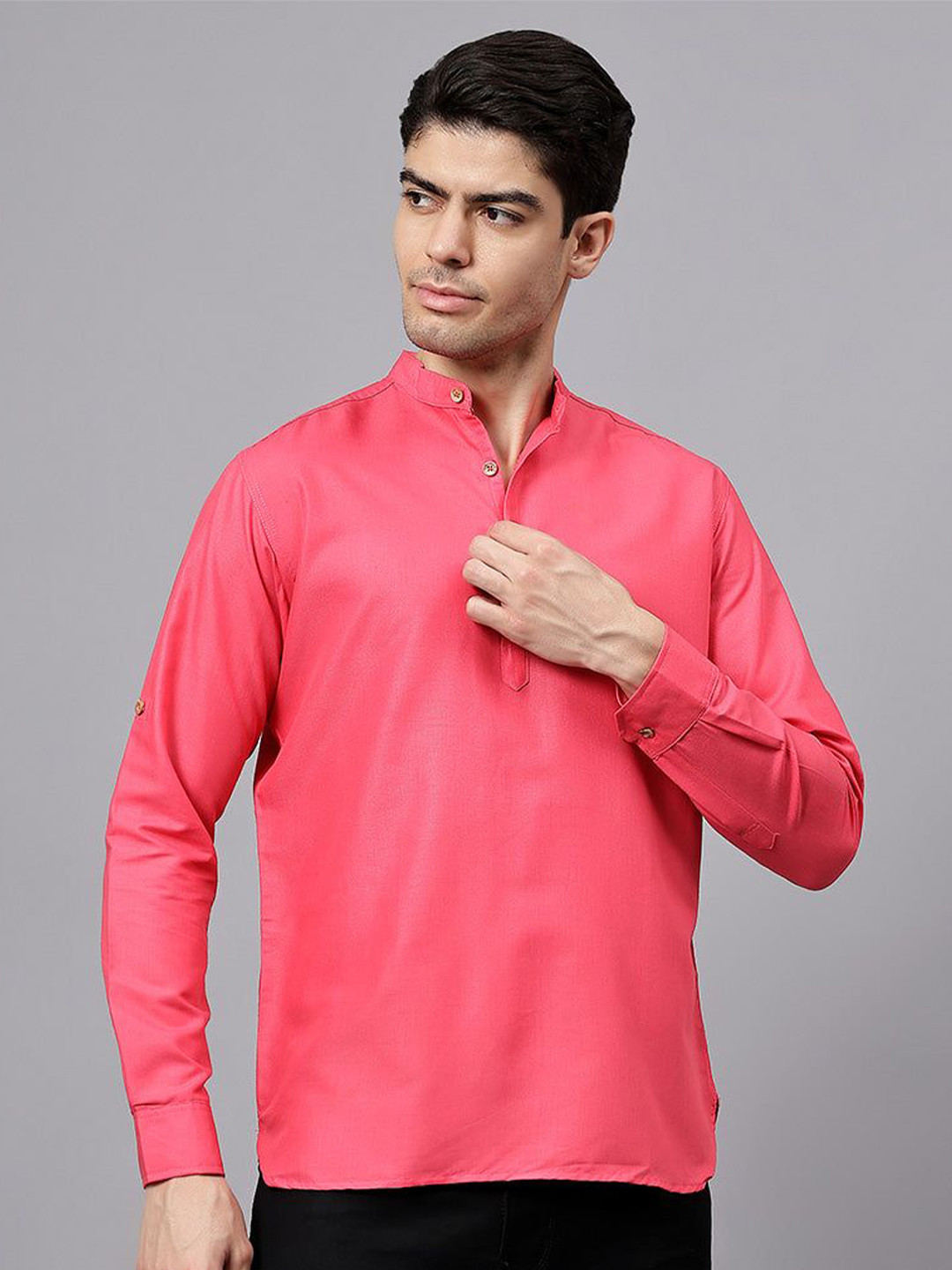 KURTAXYZ Men Solid Mandarin Collar Thread Work Short Kurta