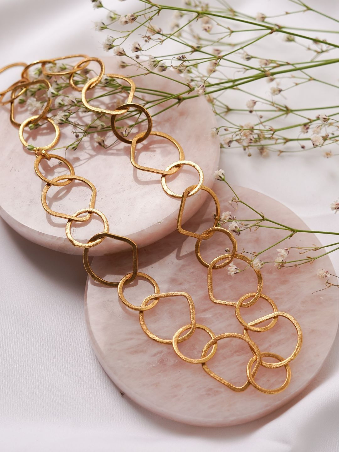 ALSO - A Look to Stand Out Gold-Plated Minimal Chain