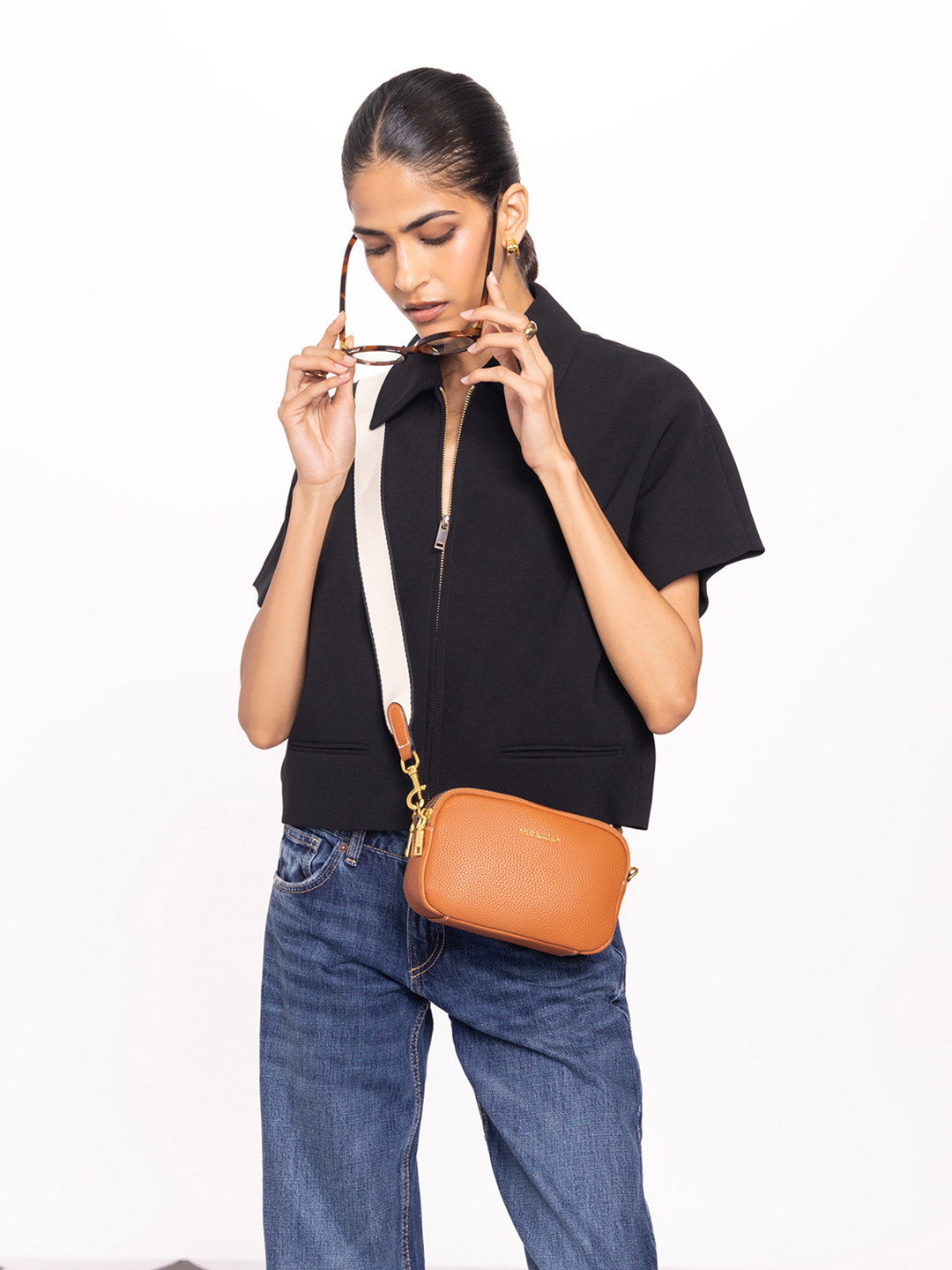 MIRAGGIO Beck Crossbody Bag With Adjustable & Detachable Sling