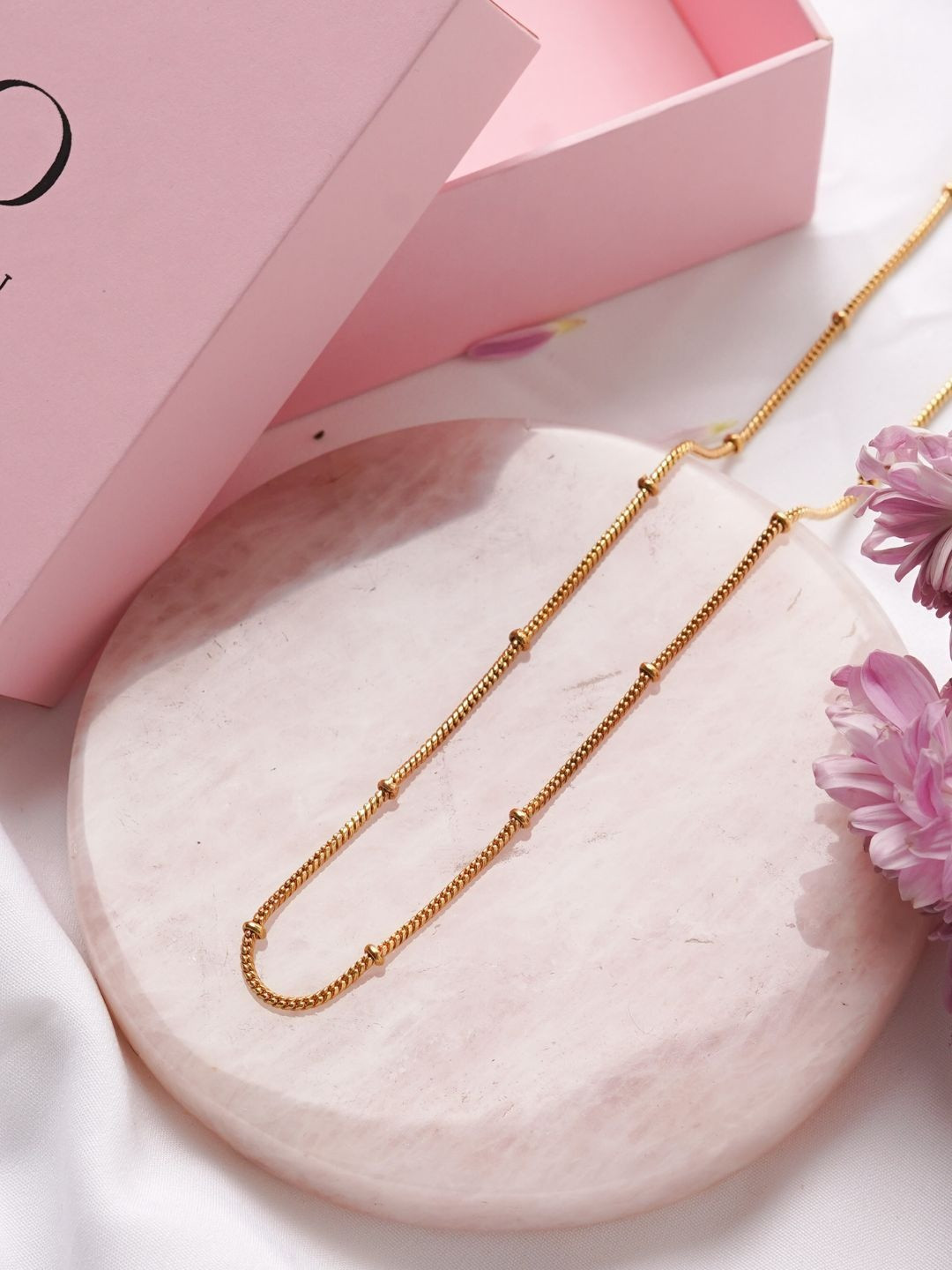 ALSO - A Look to Stand Out Gold-Plated Minimal Necklace And Chain