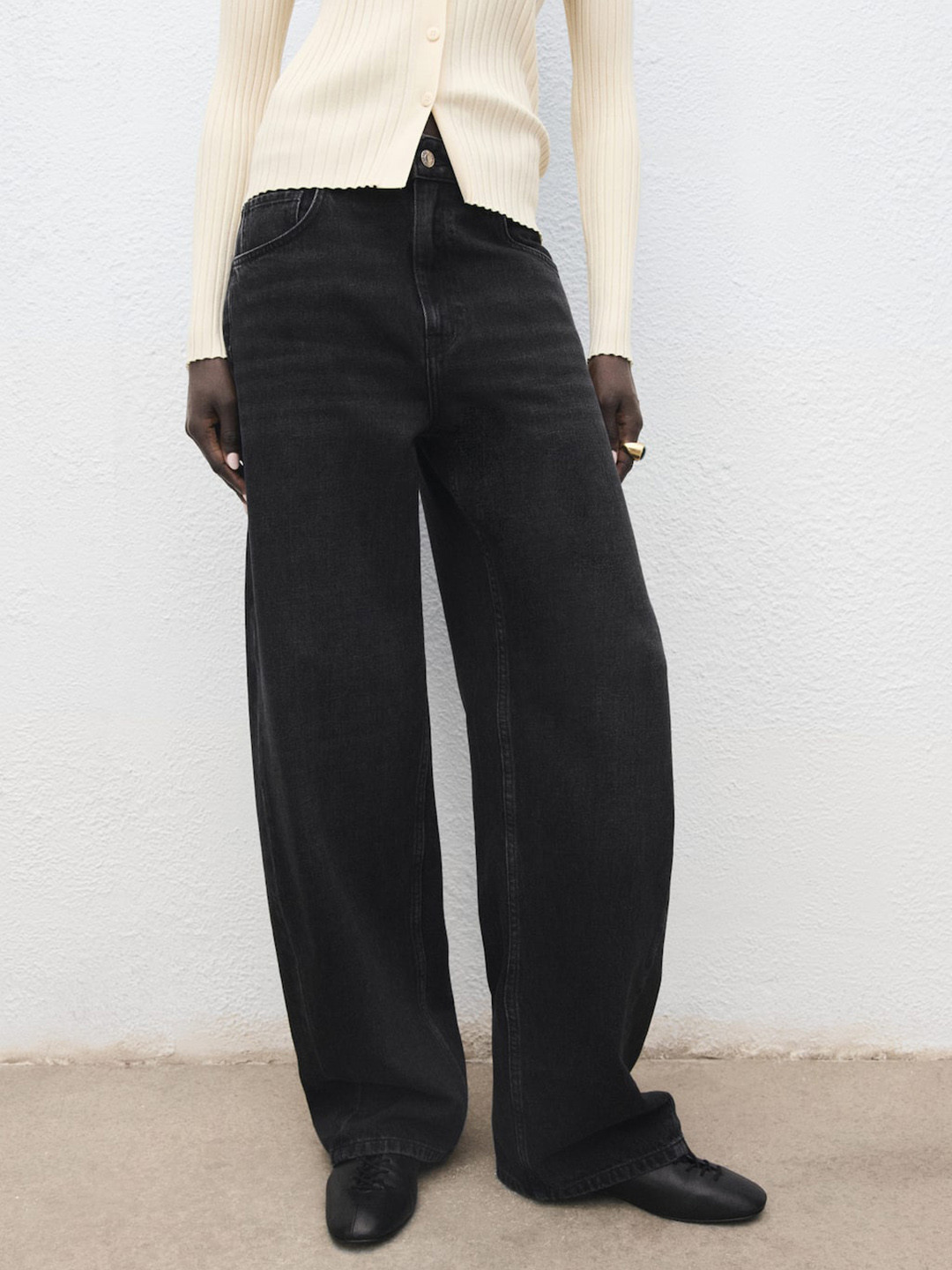 MANGO Women Loose Barrel Fit Mid-Rise Pure Cotton Jeans