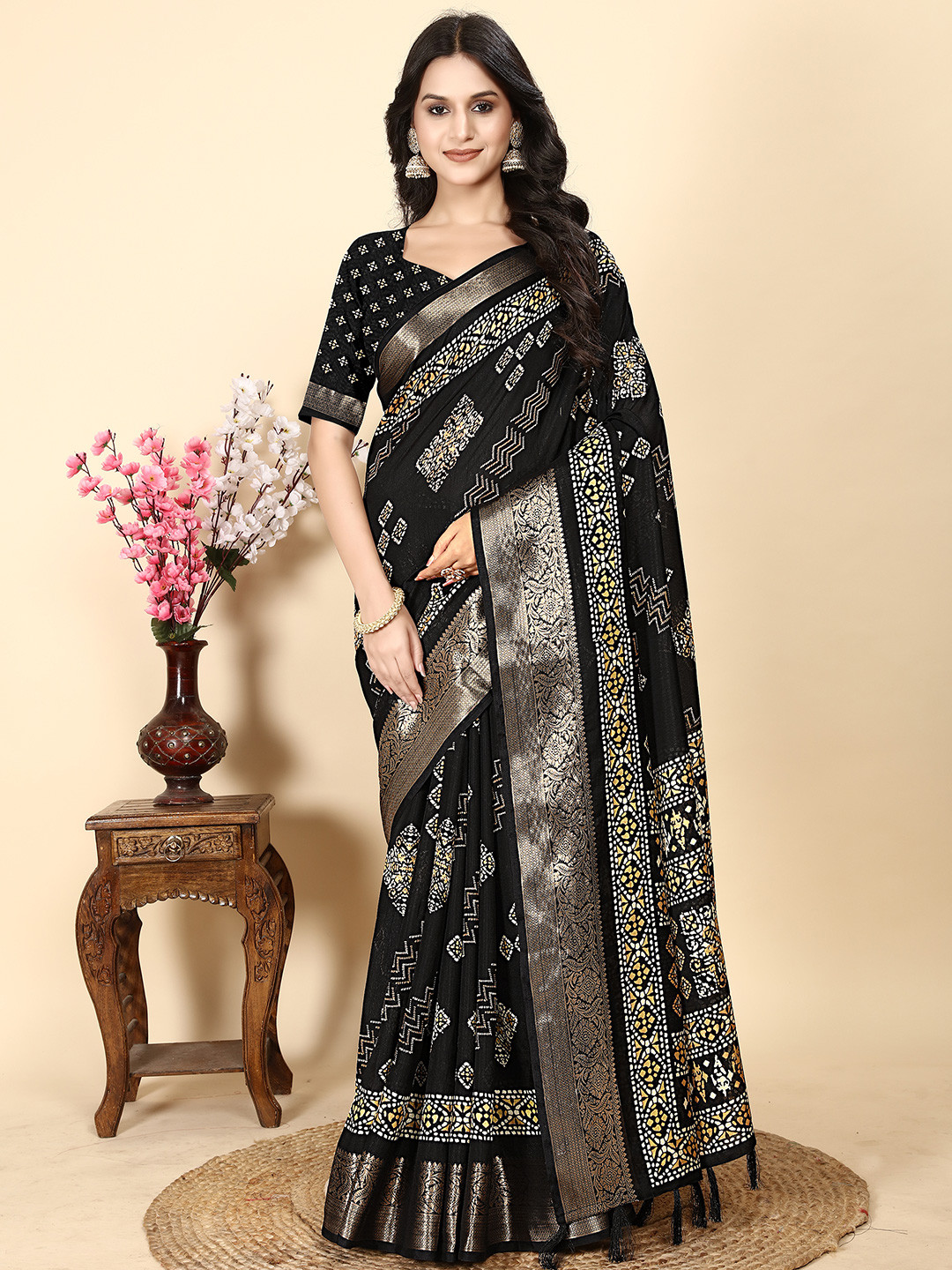 SSHAGUN LIFESTYLE Abstract Printed Woven Design Border Saree