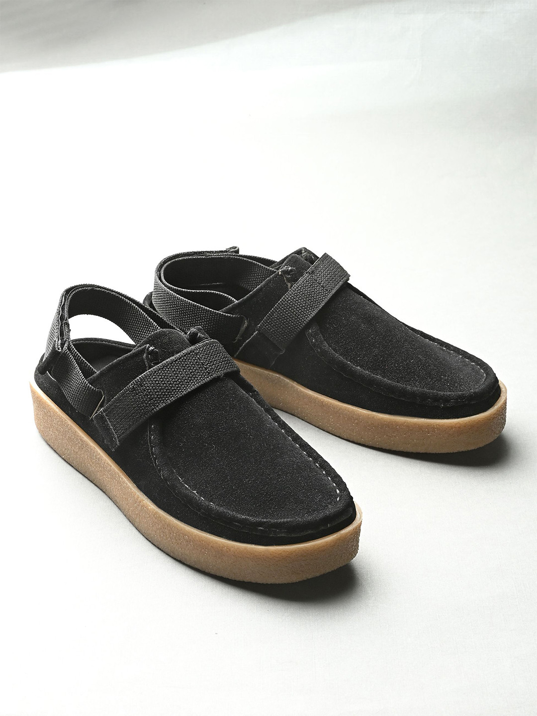 AfroJack Shoe-Style Sandals