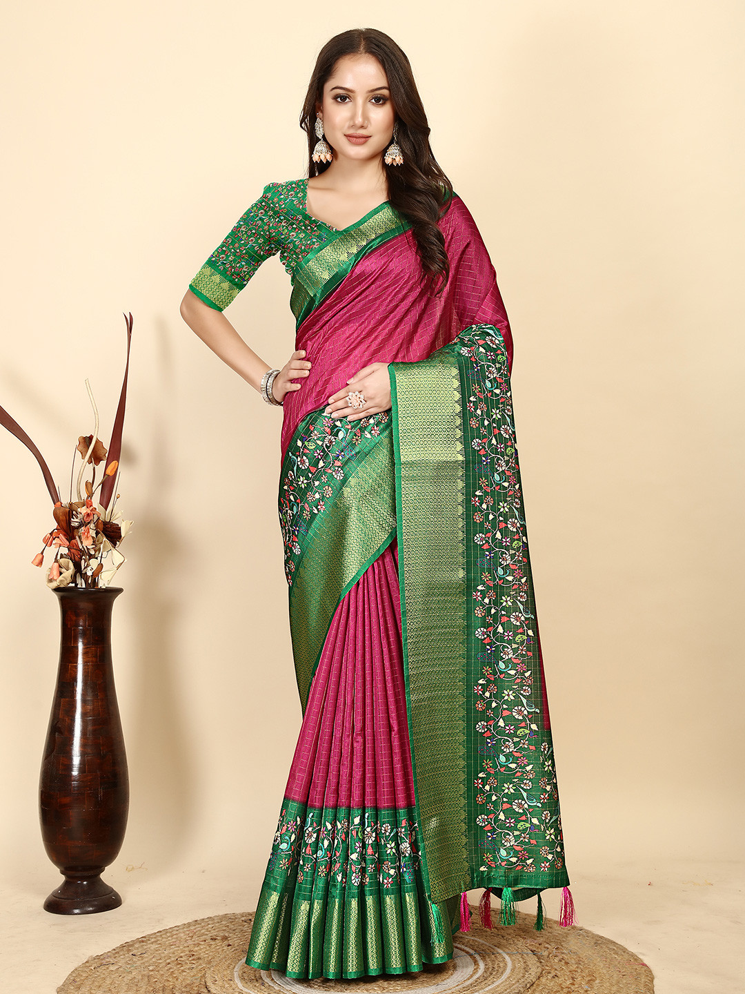 SSHAGUN LIFESTYLE Woven Design Saree With Blouse Piece