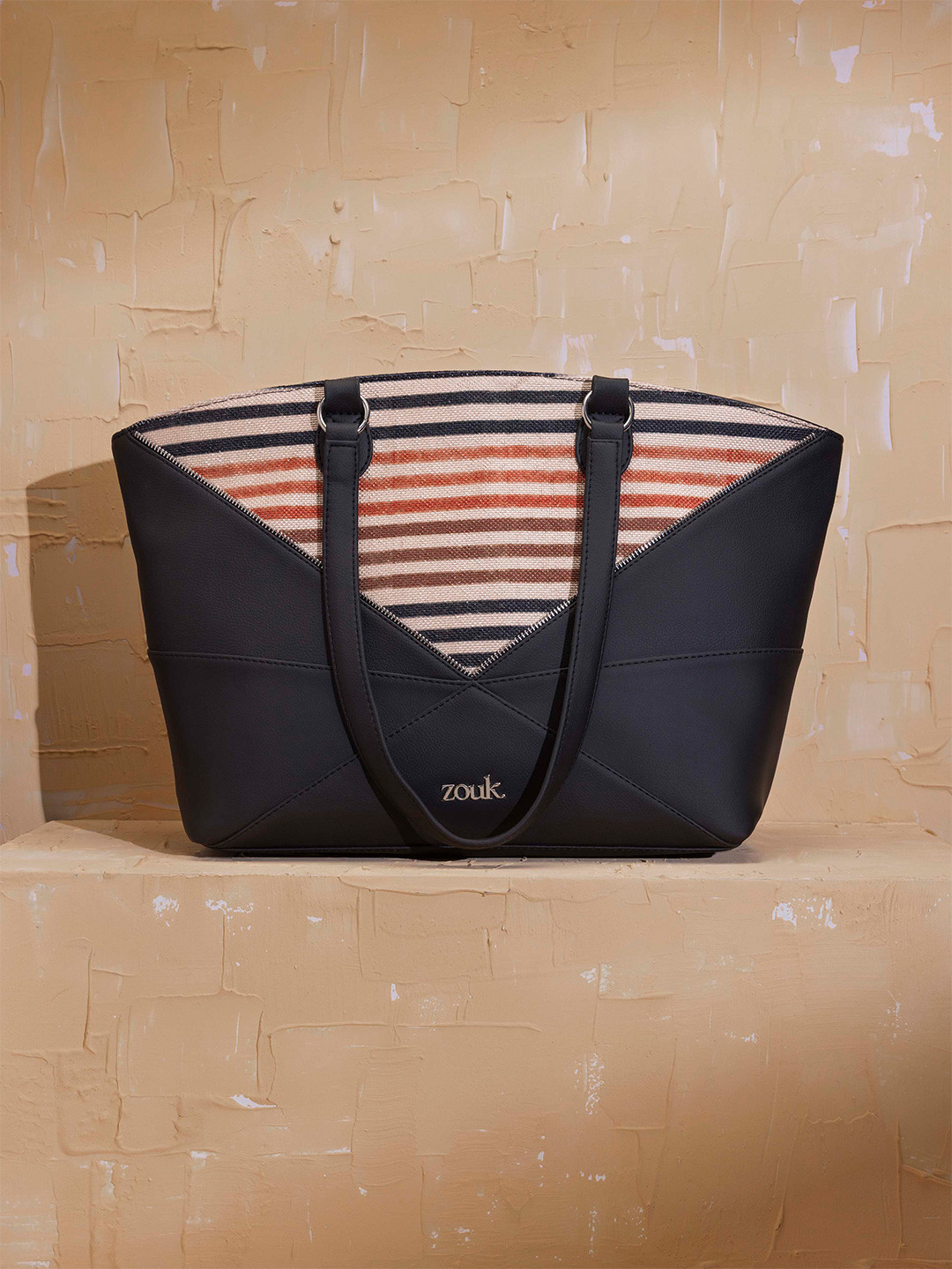 ZOUK Women Structured Rhea Kapoor Shoulder Bag - Qutub Stripes