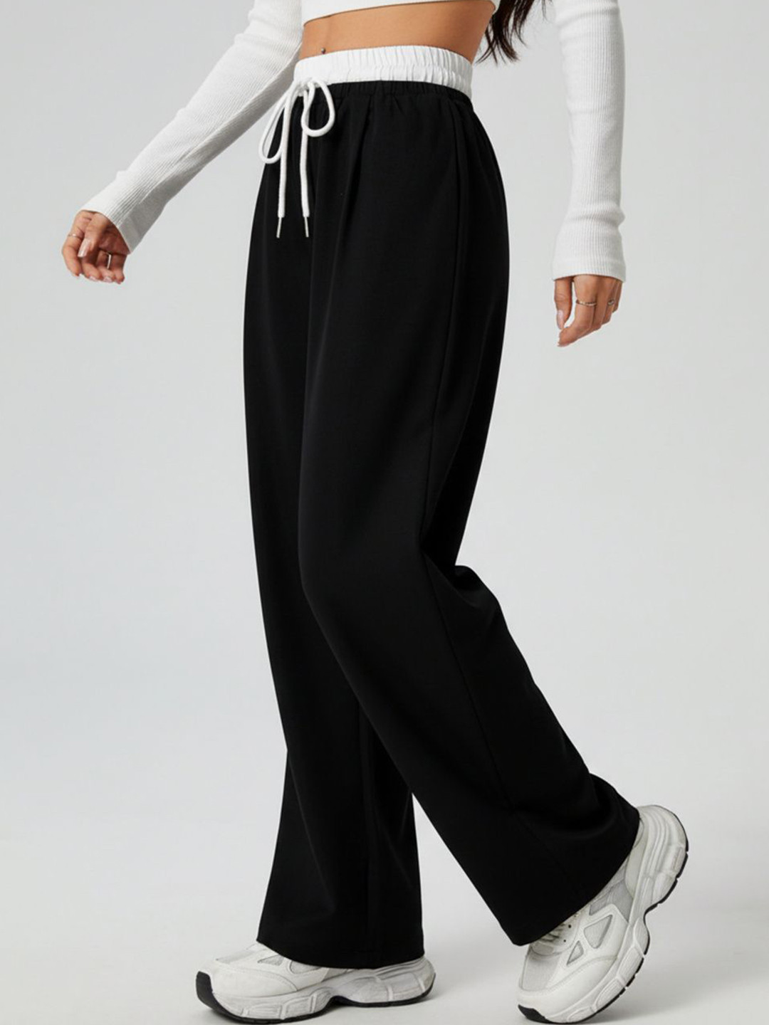 PROGENY Women Colourblocked Relaxed-Fit Mid-Rise Pure Cotton Track Pants