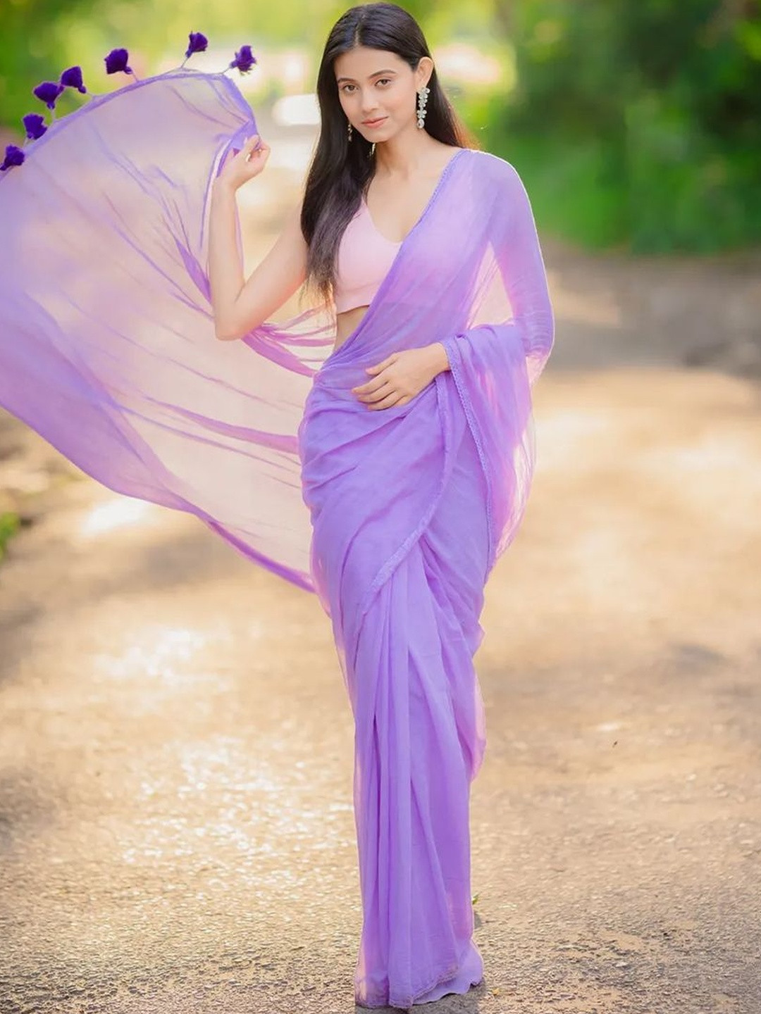 Aparna Women Pure Cotton Solid Embroidered Saree With Lace