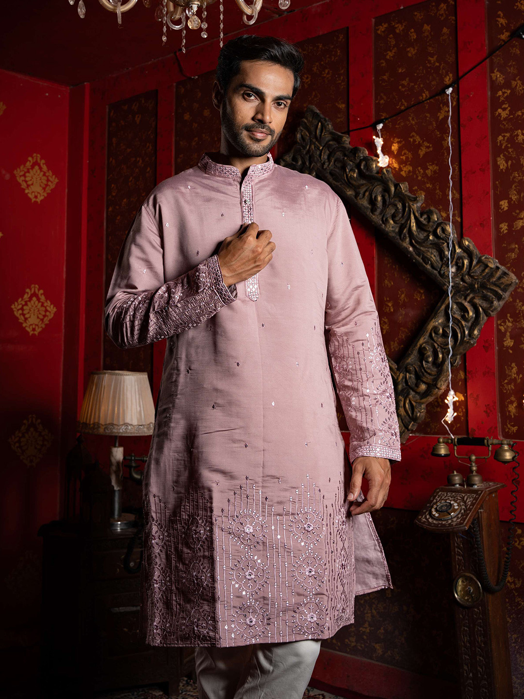 Shasak Men's Solid Embroidered Full Sleeve Kurta