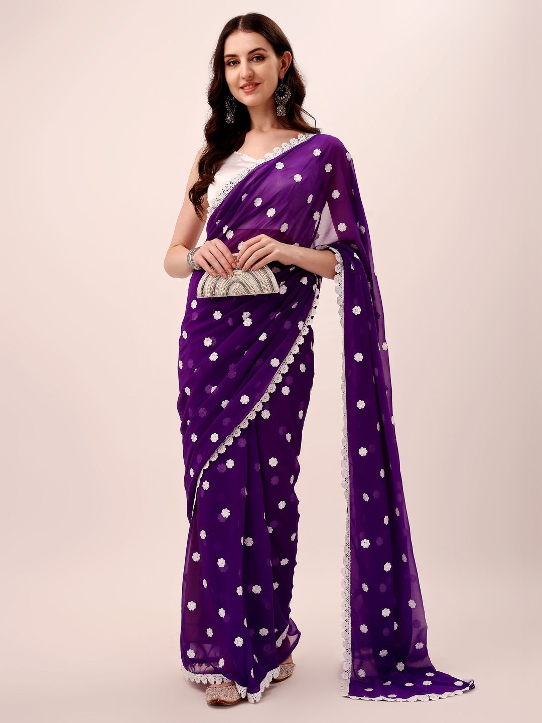 HESVI Floral Embroidered Pure Georgette Saree