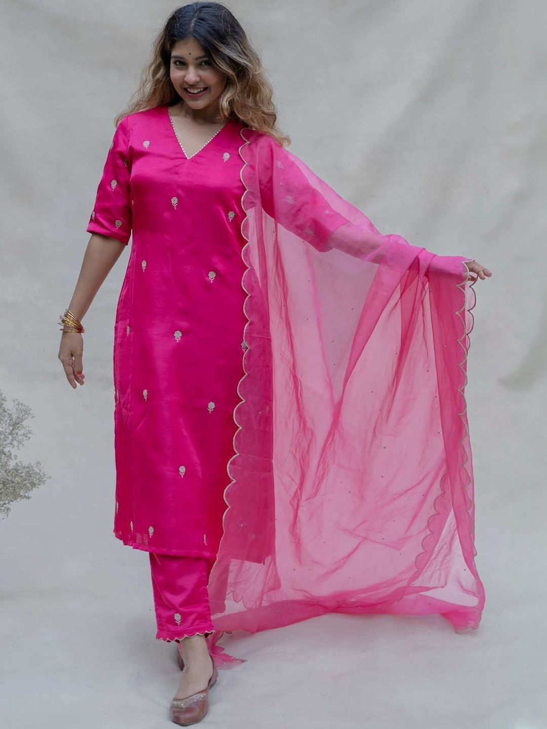 Suta Women Hot Pink Viscose Kurta Set
