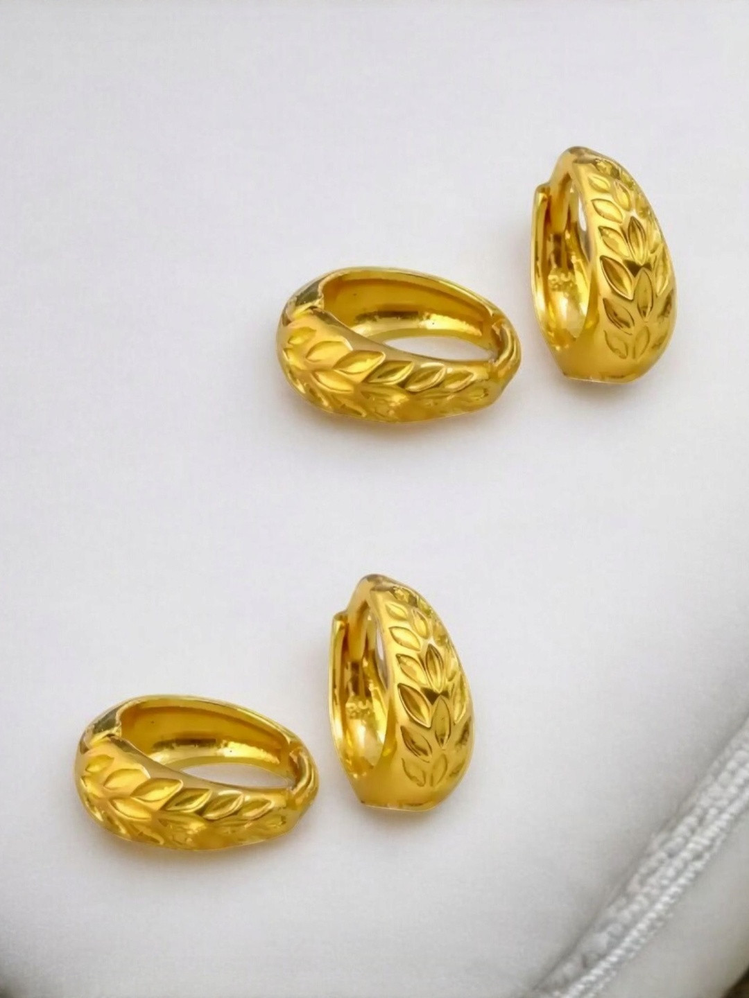 SHREE KRISHNA SHOPPING Pack of 2 Gold Plated Brass Small Hoop Earrings