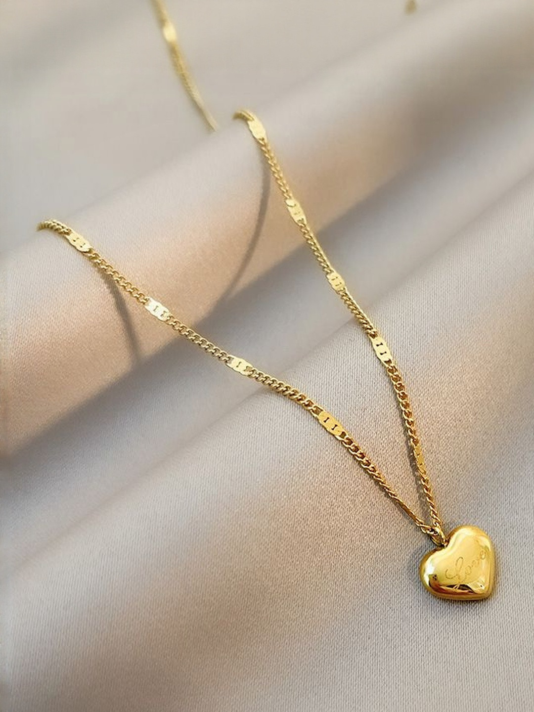 Stoln Heart Shaped Link Chains Minimal Necklace