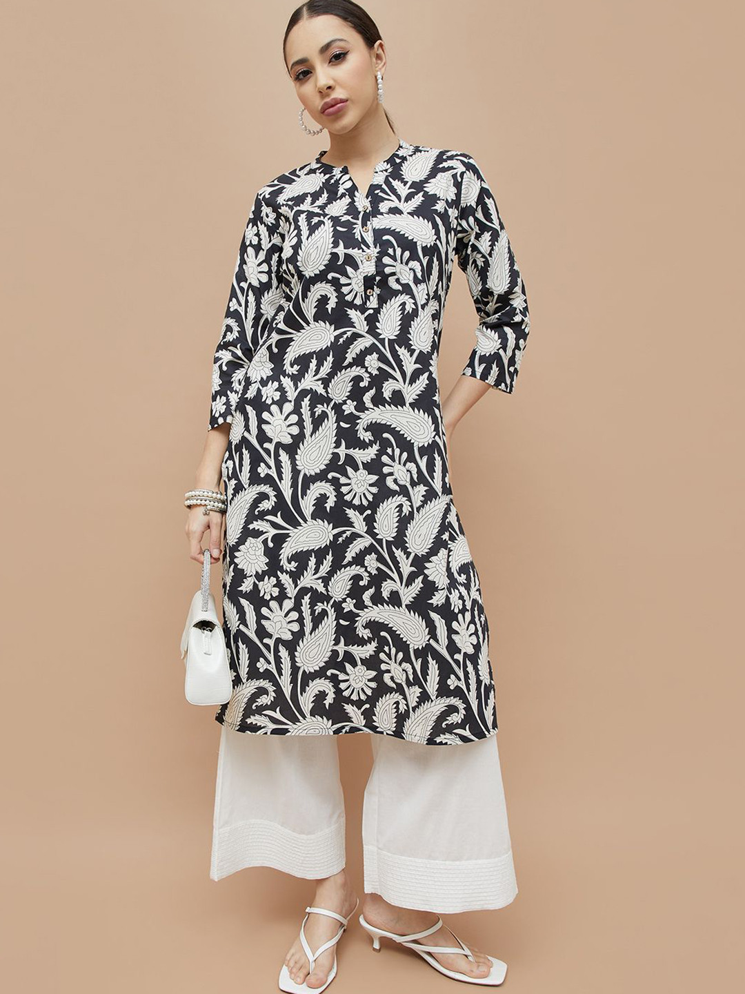 Melange by Lifestyle Women Quirky Printed Cold-Shoulder Sleeves Thread Work Anarkali Kurta