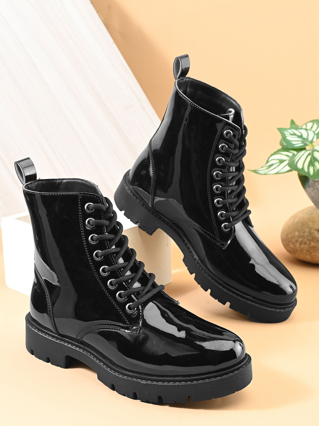 Big Fox Lace-Ups Mid-Top Round-Toe Chunky Boots