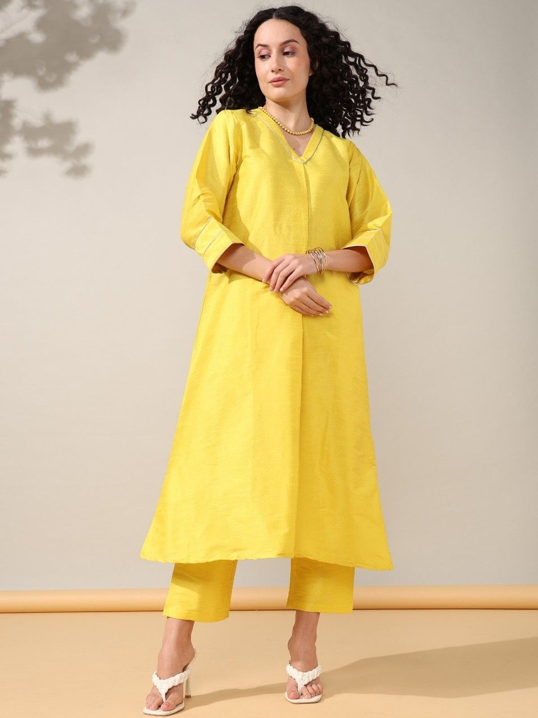 House of Kaftan Women Solid Silk Kurta with Trousers