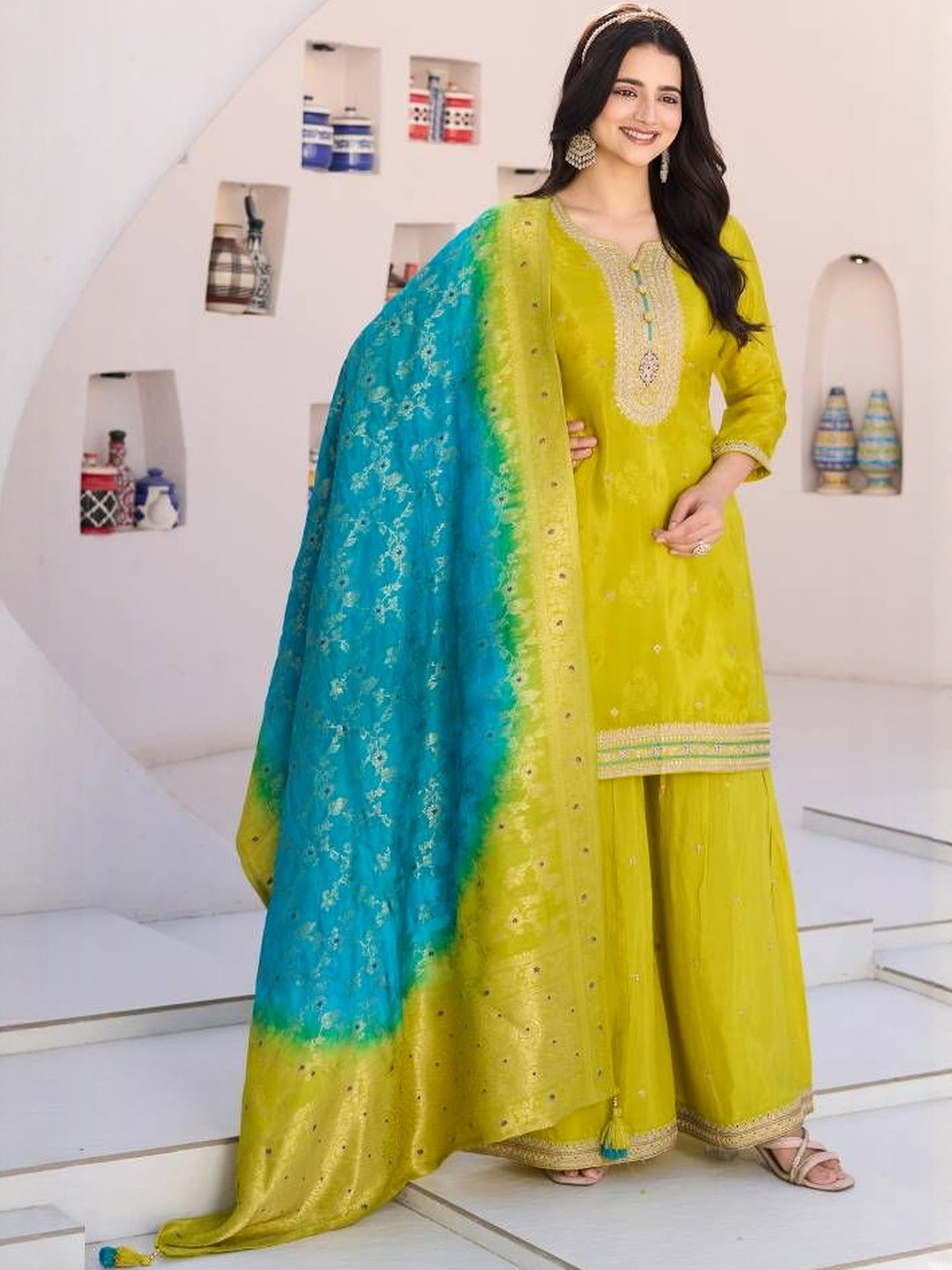DAATAR Women Ethnic Motifs Regular Thread Work Kurta with Palazzos & With Dupatta