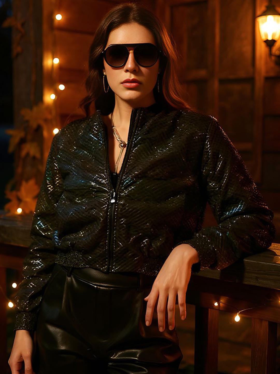 Campus Sutra Women Holographic Textured Quilted Puffer Jacket