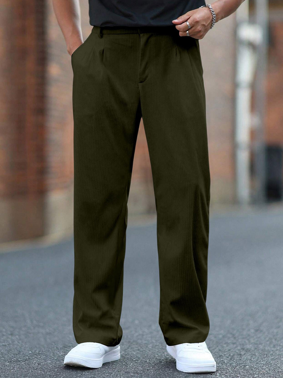 RAJOVATI Men Mehdi Relaxed Fit Mid-Rise Trousers
