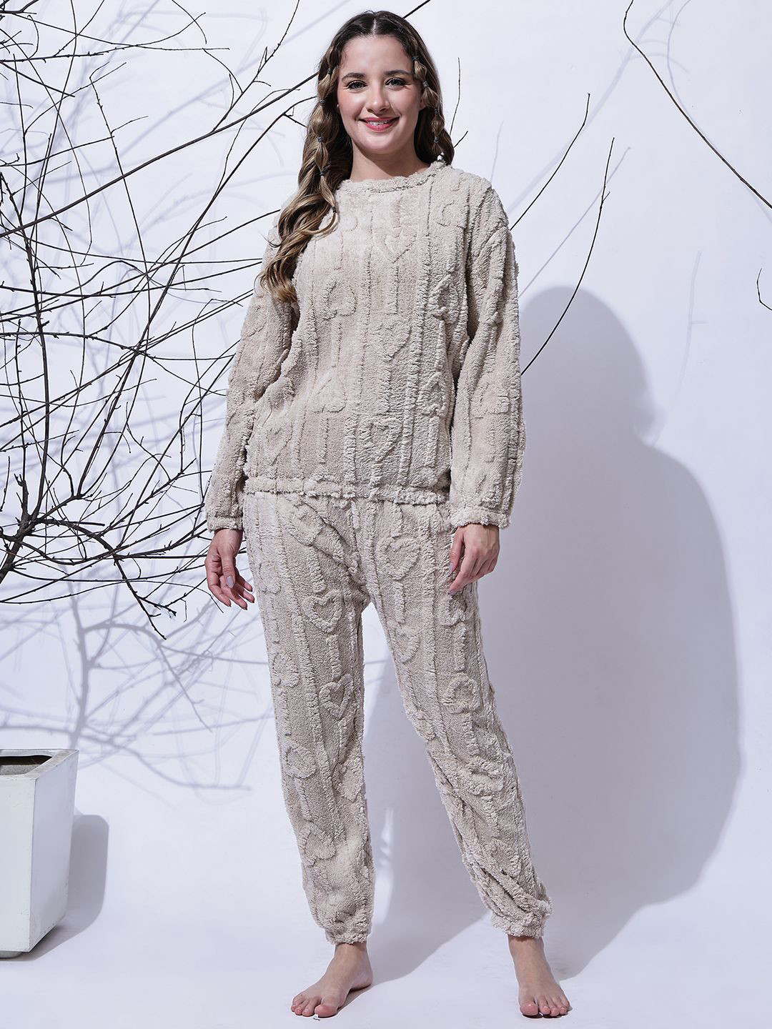 NEUDIS Women Self Designe Round Neck Long Sleeves Woolen Fur Night suits