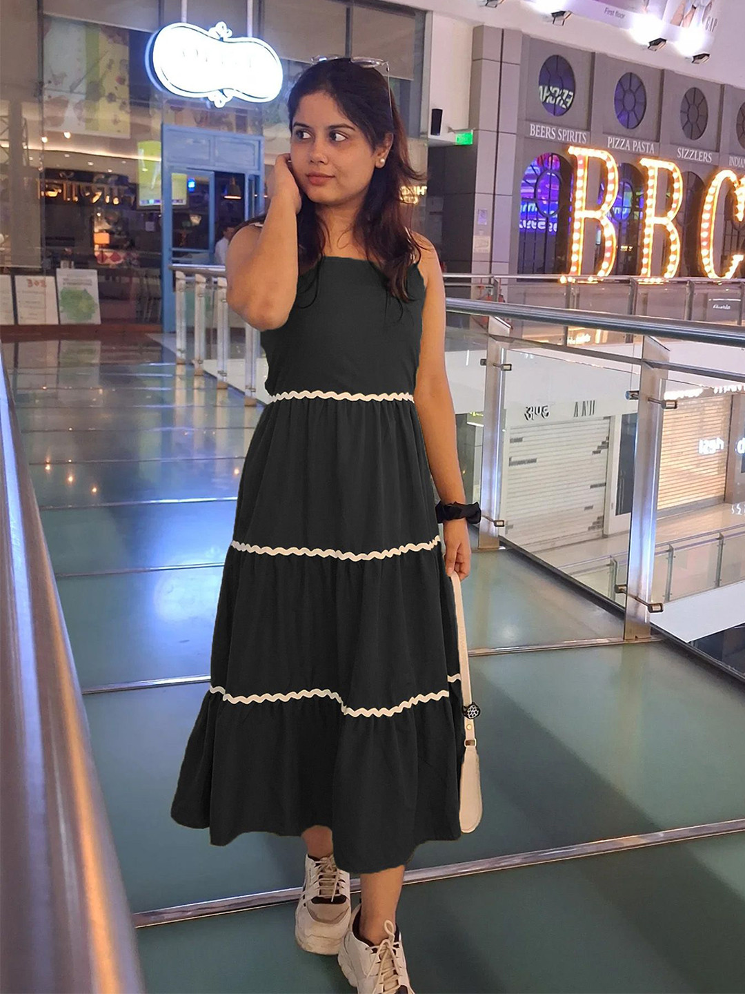 DEKLOOK Black Layered Sleeveless Crepe A-Line Dress