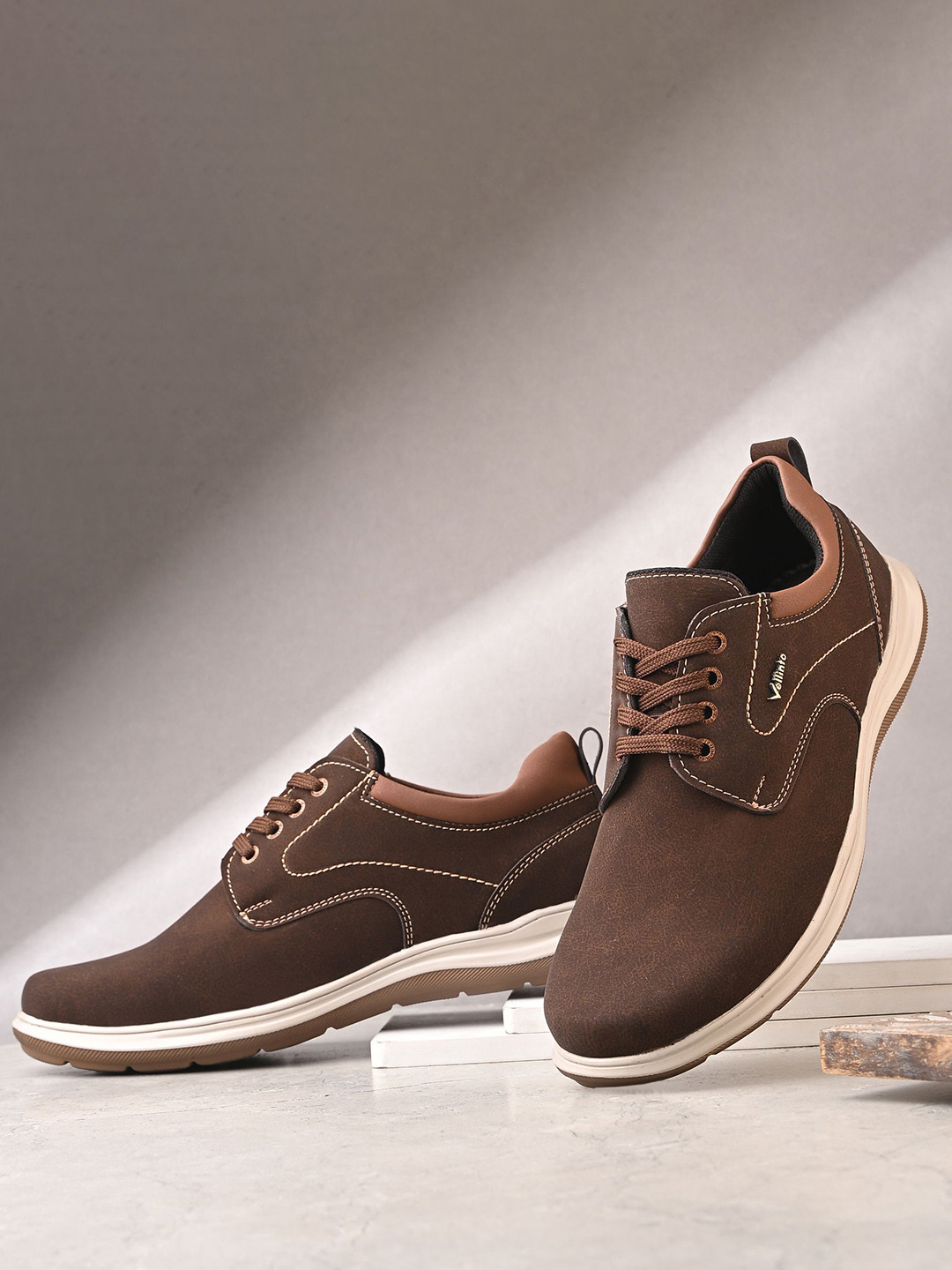 Vellinto Cocovia Men Textured Lightweight Lace-Ups Casual Derbys