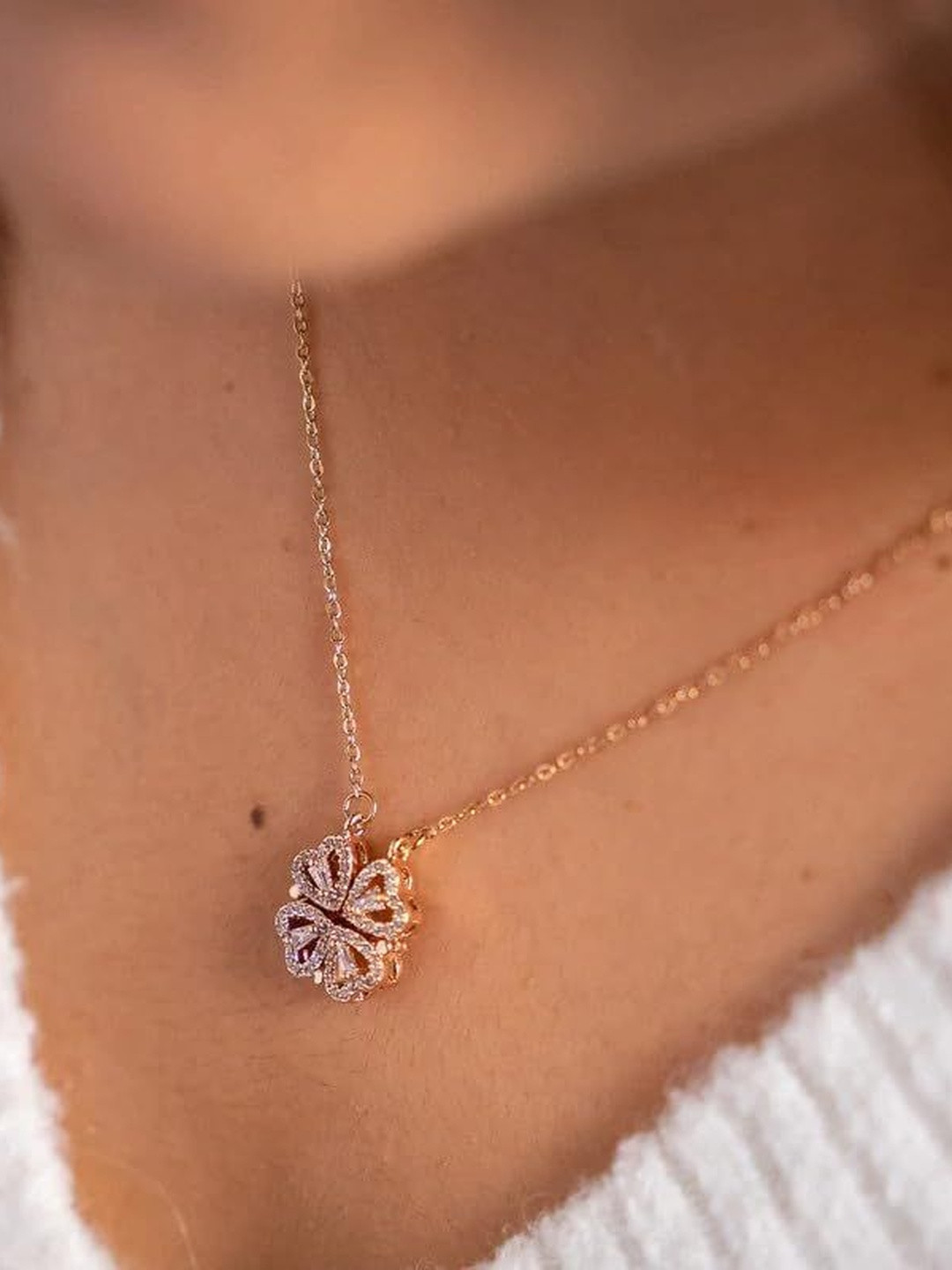 Kanha traders Artificial Stones Studded Minimal Necklace