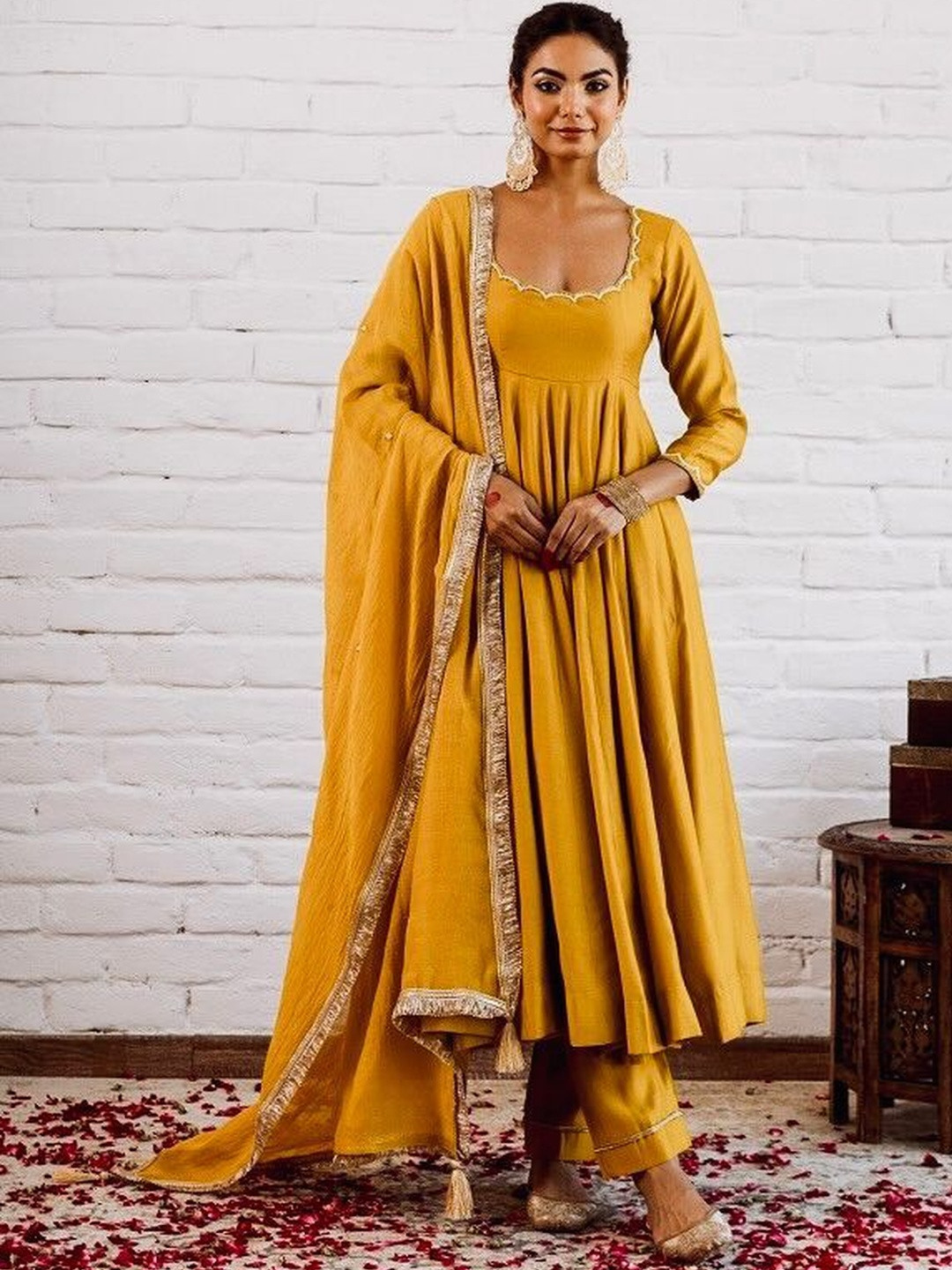MAHI CREATION Panelled Beaded Kurta With Trousers & With Dupatta