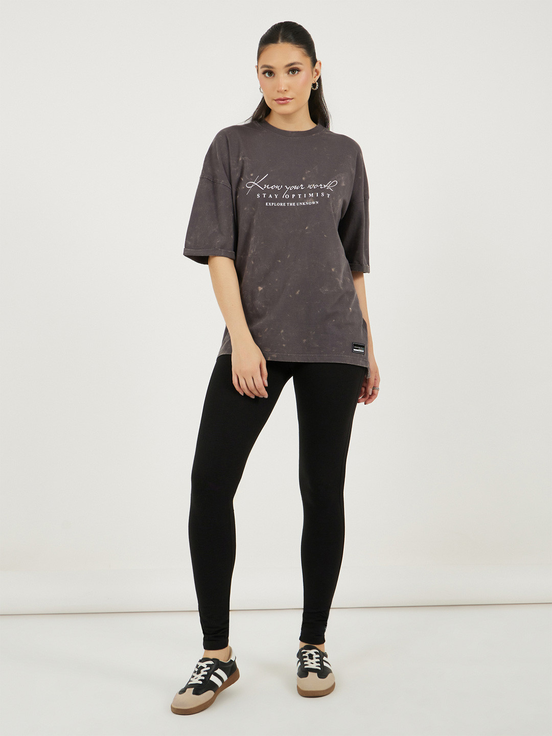 Styli Women Oversized Longline Acid Washed T-Shirt & Leggings Co-Ords