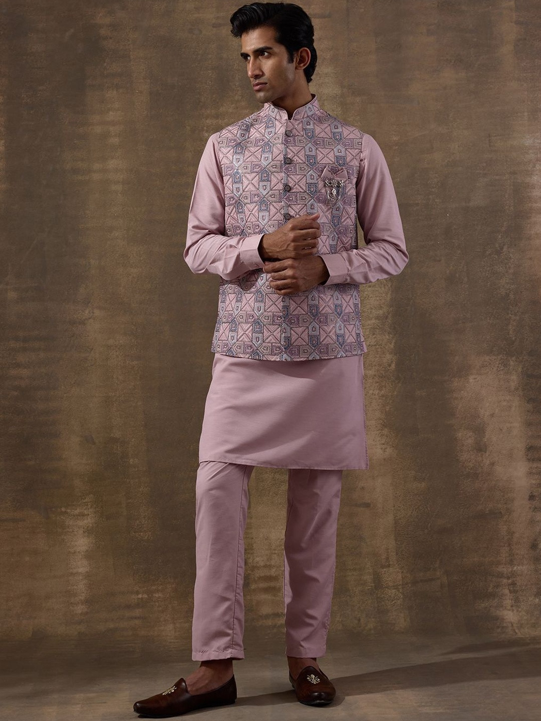 Satwaa Men Mosaic Patterned Kurta with Trousers & Nehru jacket