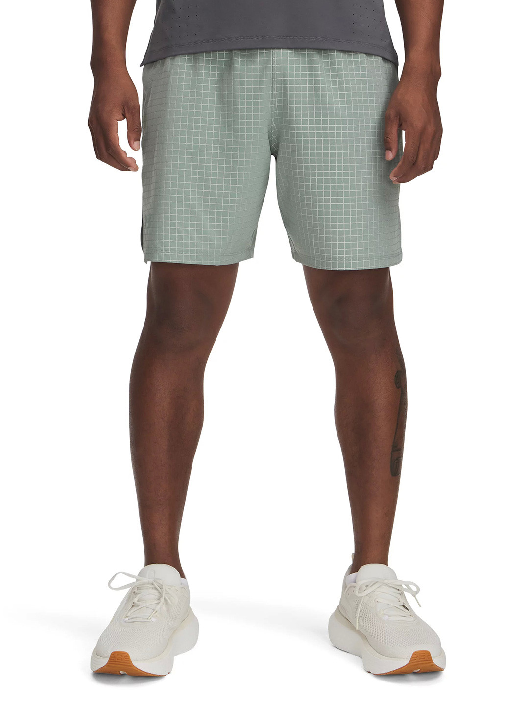 UNDER ARMOUR  Men Solid Launch Pro Checked Slim-Fit Sports Shorts