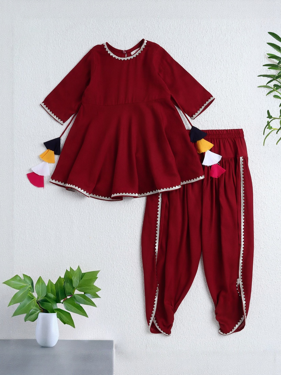 The Magic Wand Girls Panelled Gotta Patti Kurta With Dhoti Pants Kurta Sets