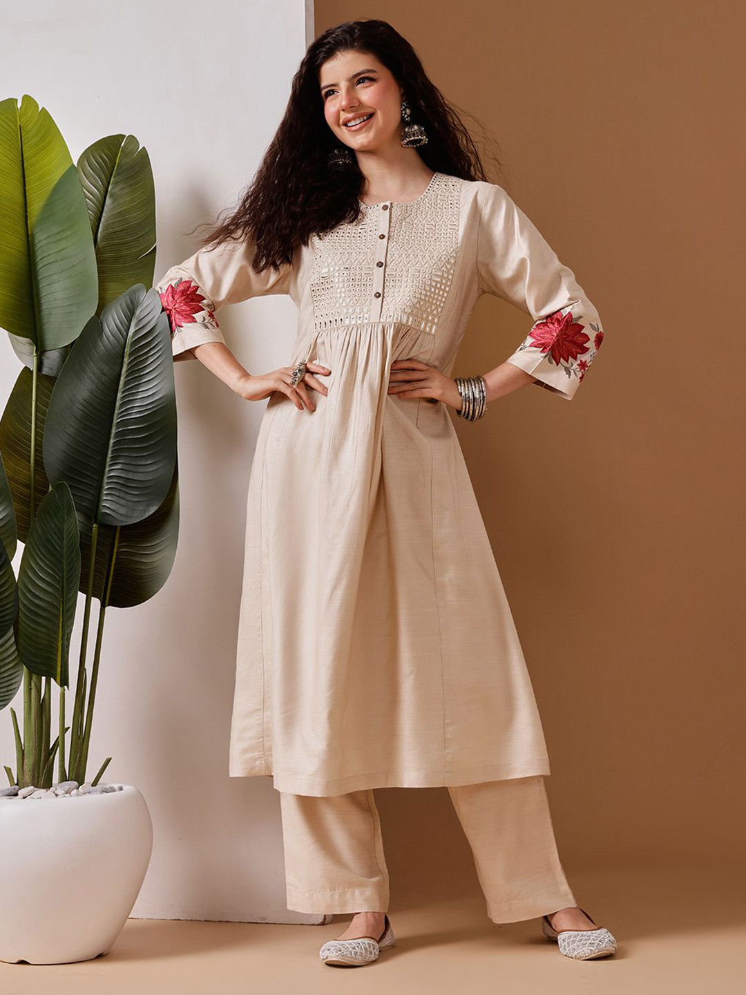BARARA ETHNIC Floral Embroidered Flared Sleeves Sequins Linen Kurta