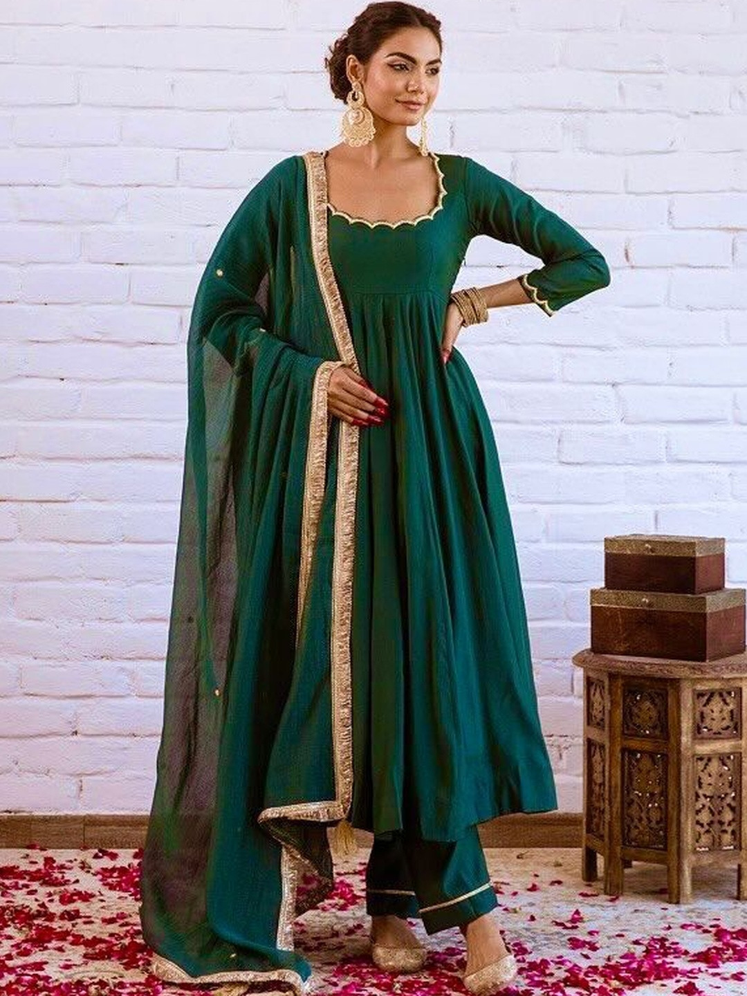 MAHI CREATION Panelled Beaded Kurta With Trousers & With Dupatta