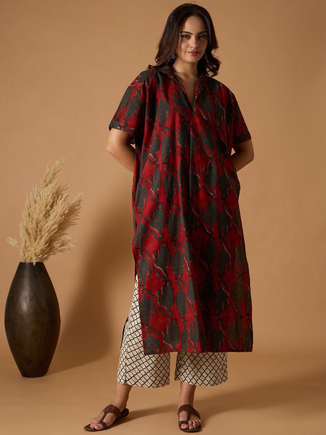 Kaala Teeka Floral Printed Shirt Collar Pure Cotton Kurta